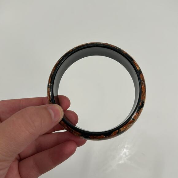 Fall leaves hand painted bangle bracelet - Picture 3 of 4